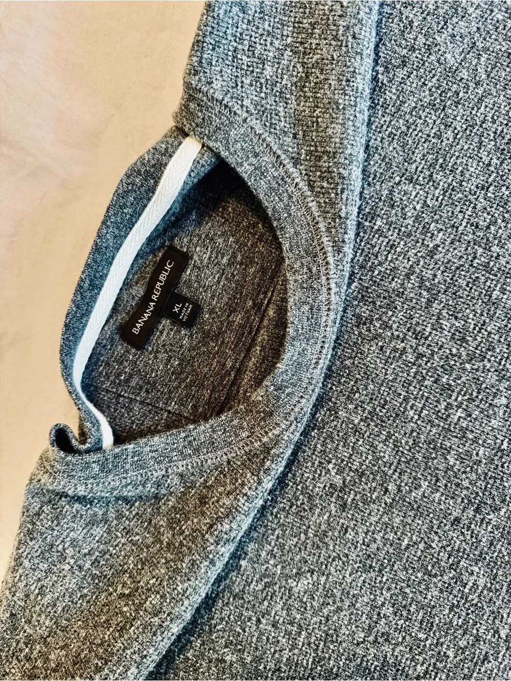 BANANA REPUBLIC Marled Charcoal Grey Crewneck Sweatshirt Sweater Elbow Patches